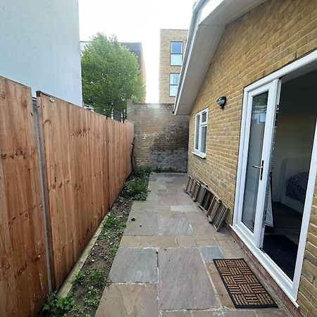 2 Bedroom House,Brownhillrd Se6 Londra Esterno foto