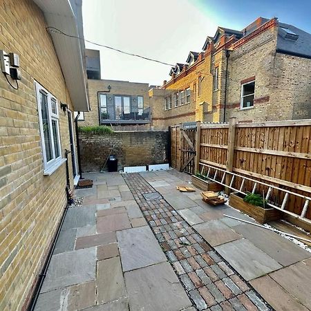 2 Bedroom House,Brownhillrd Se6 Londra Esterno foto