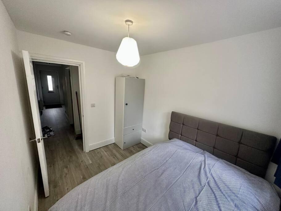 2 Bedroom House,Brownhillrd Se6 Londra Esterno foto